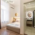 Boutique Suites, Location By Bqa Apartment *